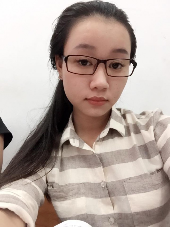 Tam giam hotgirl dung roi dien cuop 10 trieu de tieu xai